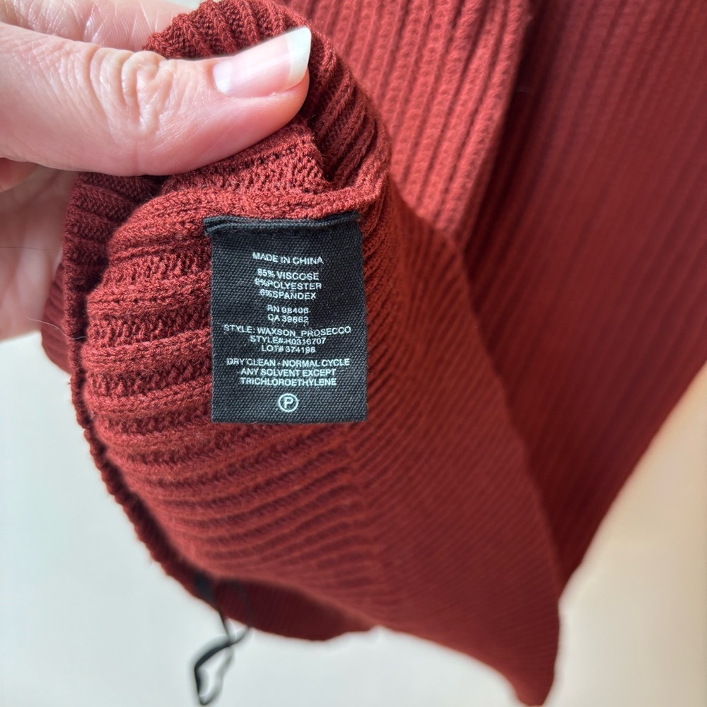 Theory Brick Red Ribbed Knit Top - Picture 7 of 7